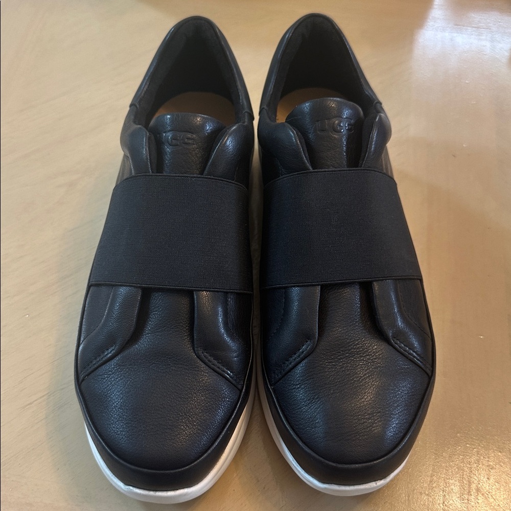 UGG Libu Slip-On Leather Sneakers Black Size 7.5